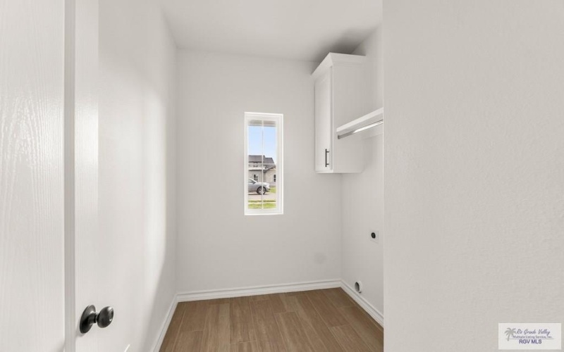 120 MARIGOLD DR, LOS FRESNOS, TX 78566, 3 Habitaciones Habitaciones , ,2 BañosBaños,Residential,En Venta,120 MARIGOLD DR,0,29768837