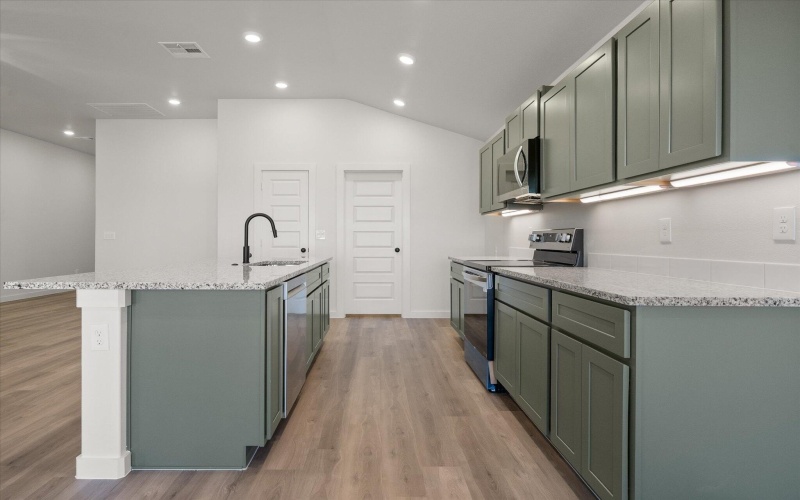 2422 Aberdeen Avenue, Wolfforth, TX 79382, 3 Bedrooms Bedrooms, ,2 BathroomsBathrooms,Residential,For Sale,2422 Aberdeen Avenue,0,202564524