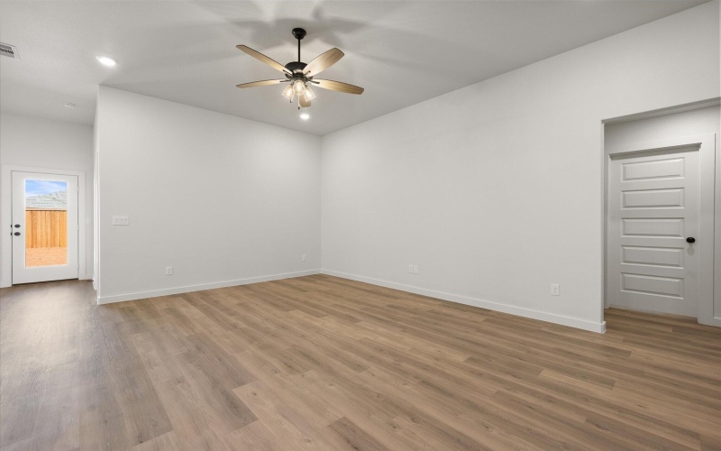 2422 Aberdeen Avenue, Wolfforth, TX 79382, 3 Bedrooms Bedrooms, ,2 BathroomsBathrooms,Residential,For Sale,2422 Aberdeen Avenue,0,202564524