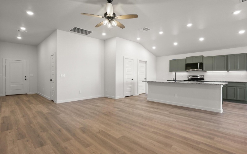 2422 Aberdeen Avenue, Wolfforth, TX 79382, 3 Bedrooms Bedrooms, ,2 BathroomsBathrooms,Residential,For Sale,2422 Aberdeen Avenue,0,202564524