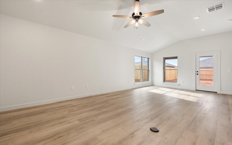 2407 Aberdeen Avenue, Wolfforth, TX 79382, 4 Bedrooms Bedrooms, ,2 BathroomsBathrooms,Residential,For Sale,2407 Aberdeen Avenue,0,202564525