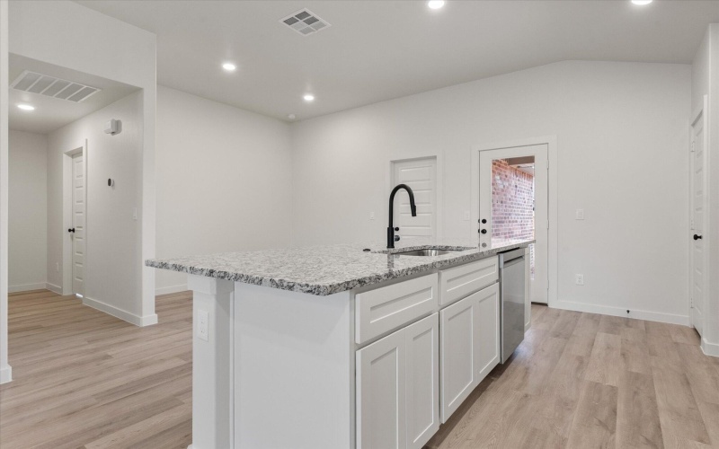 2409 Aberdeen Avenue, Wolfforth, TX 79382, 3 Habitaciones Habitaciones , ,2 BañosBaños,Residential,En Venta,2409 Aberdeen Avenue,0,202564526