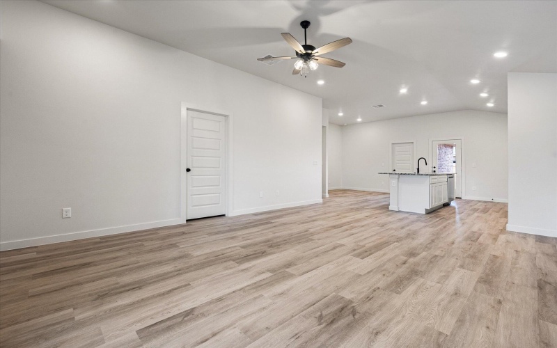 2409 Aberdeen Avenue, Wolfforth, TX 79382, 3 Habitaciones Habitaciones , ,2 BañosBaños,Residential,En Venta,2409 Aberdeen Avenue,0,202564526