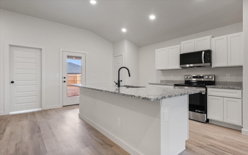 2409 Aberdeen Avenue, Wolfforth, TX 79382, 3 Habitaciones Habitaciones , ,2 BañosBaños,Residential,En Venta,2409 Aberdeen Avenue,0,202564526