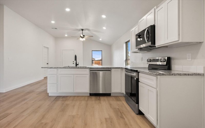 2411 Aberdeen Avenue, Wolfforth, TX 79382, 3 Bedrooms Bedrooms, ,2 BathroomsBathrooms,Residential,For Sale,2411 Aberdeen Avenue,0,202564528