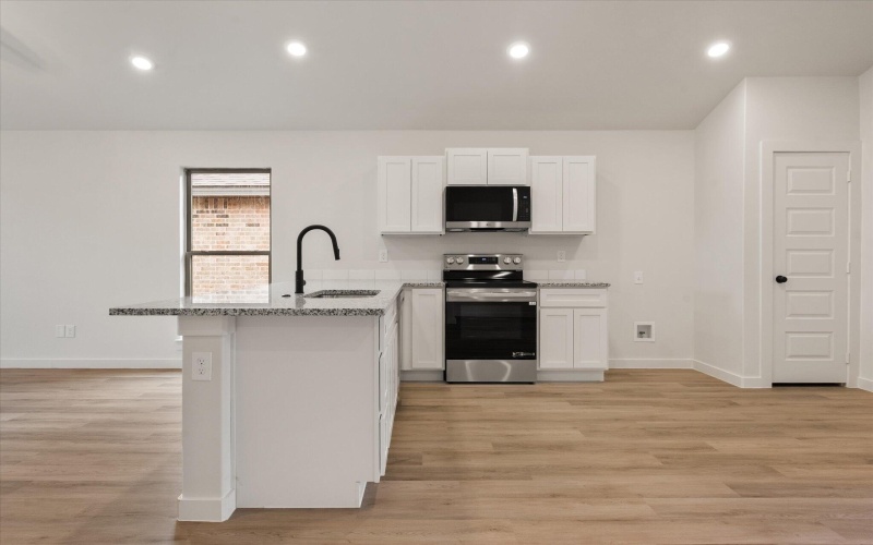 2411 Aberdeen Avenue, Wolfforth, TX 79382, 3 Bedrooms Bedrooms, ,2 BathroomsBathrooms,Residential,For Sale,2411 Aberdeen Avenue,0,202564528