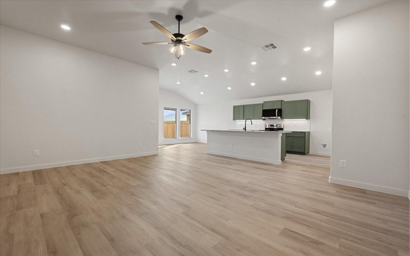 2412 Aberdeen Avenue, Wolfforth, TX 79382, 3 Habitaciones Habitaciones , ,2 BañosBaños,Residential,En Venta,2412 Aberdeen Avenue,0,202564529