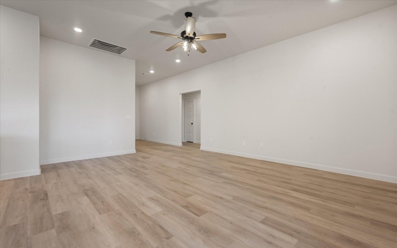 2412 Aberdeen Avenue, Wolfforth, TX 79382, 3 Habitaciones Habitaciones , ,2 BañosBaños,Residential,En Venta,2412 Aberdeen Avenue,0,202564529