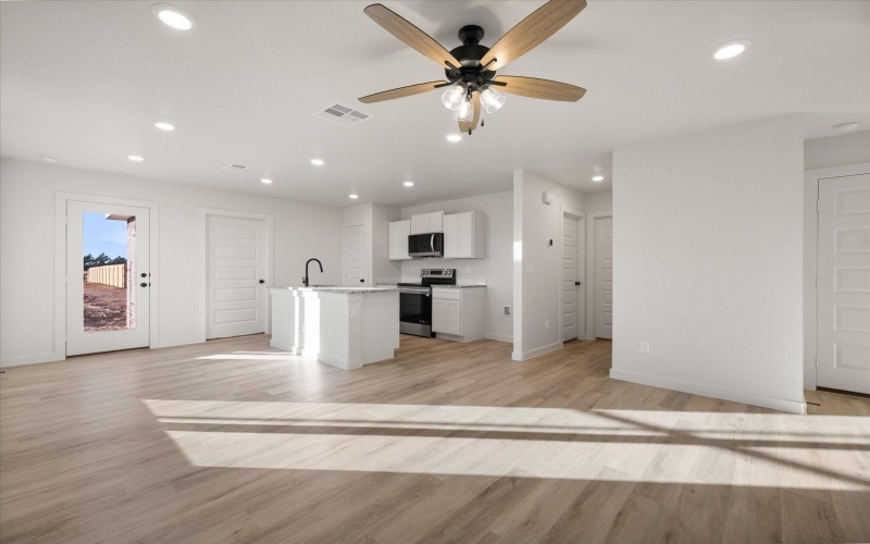 6312 Volney Avenue, Lubbock, TX 79407, 3 Habitaciones Habitaciones , ,2 BañosBaños,Residential,En Venta,6312 Volney Avenue,0,202564530