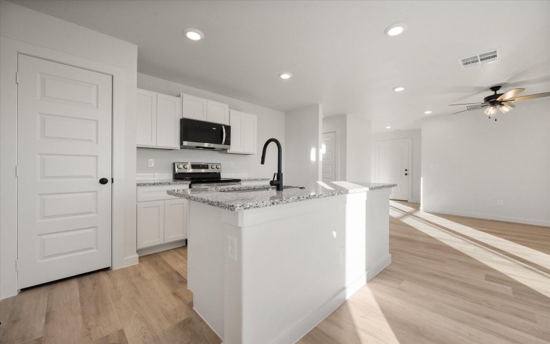 6312 Volney Avenue, Lubbock, TX 79407, 3 Habitaciones Habitaciones , ,2 BañosBaños,Residential,En Venta,6312 Volney Avenue,0,202564530