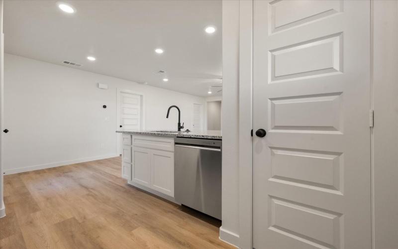 6313 Volney Avenue, Lubbock, TX 79407, 2 Bedrooms Bedrooms, ,2 BathroomsBathrooms,Residential,For Sale,6313 Volney Avenue,0,202564531