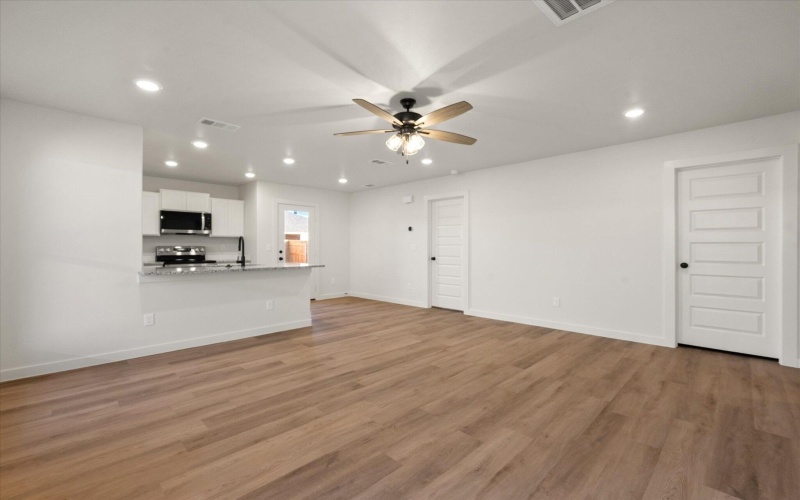 6313 Volney Avenue, Lubbock, TX 79407, 2 Bedrooms Bedrooms, ,2 BathroomsBathrooms,Residential,For Sale,6313 Volney Avenue,0,202564531