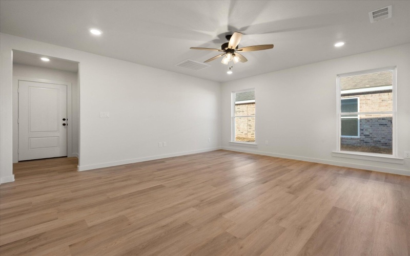 6313 Volney Avenue, Lubbock, TX 79407, 2 Bedrooms Bedrooms, ,2 BathroomsBathrooms,Residential,For Sale,6313 Volney Avenue,0,202564531