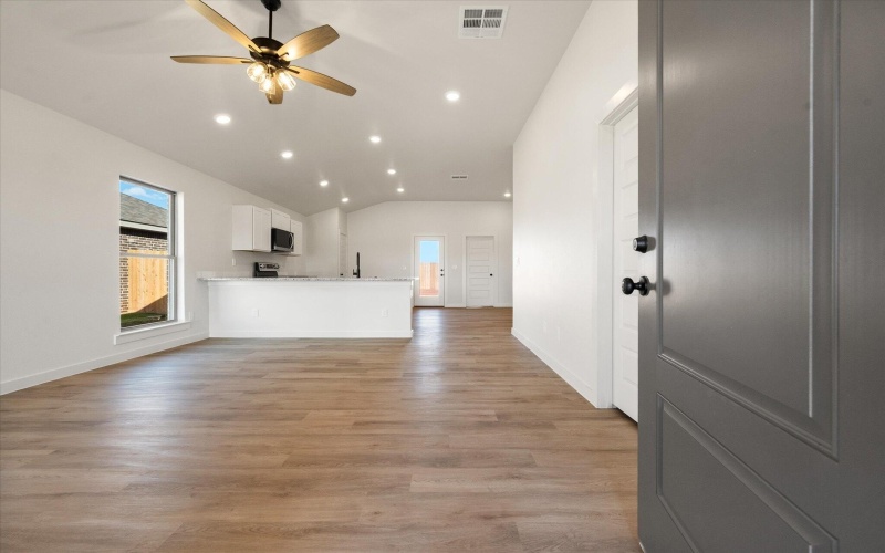 6309 Virginia Avenue, Lubbock, TX 79407, 3 Habitaciones Habitaciones , ,2 BañosBaños,Residential,En Venta,6309 Virginia Avenue,0,202564532