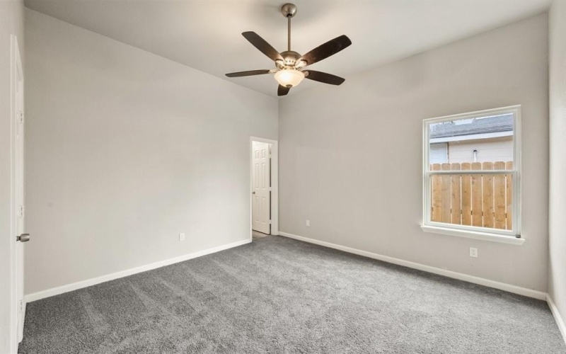 200 Avenue B, Ennis, TX 75119, 4 Bedrooms Bedrooms, ,3 BathroomsBathrooms,Residential,For Sale,200 Avenue B,0,21135049