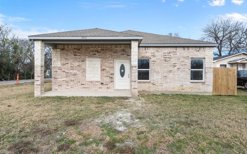 200 Avenue B, Ennis, TX 75119, 4 Bedrooms Bedrooms, ,3 BathroomsBathrooms,Residential,For Sale,200 Avenue B,0,21135049