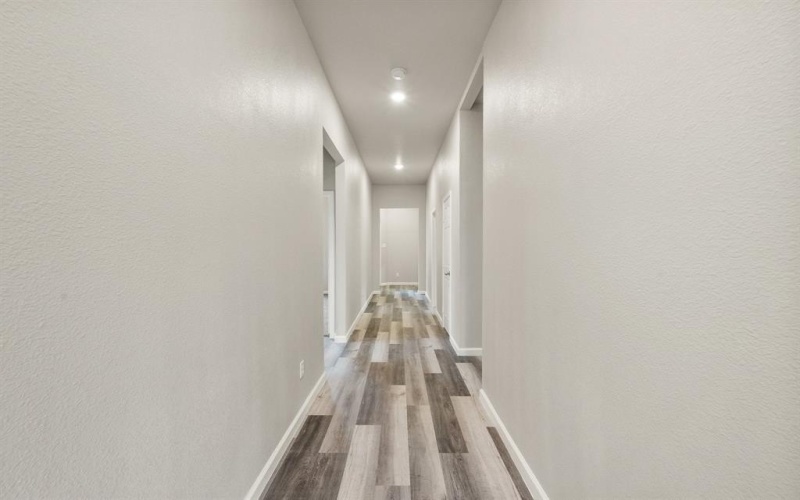 200 Avenue B, Ennis, TX 75119, 4 Bedrooms Bedrooms, ,3 BathroomsBathrooms,Residential,For Sale,200 Avenue B,0,21135049