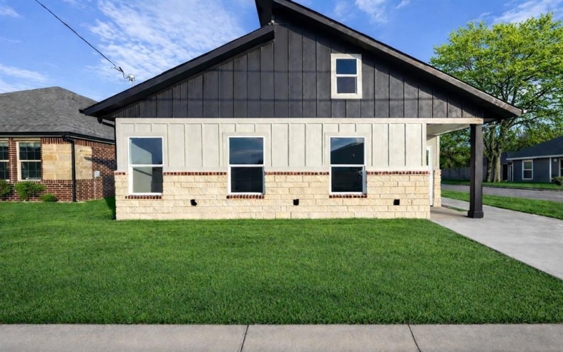 2225 College, Greenville, TX 75401, 3 Habitaciones Habitaciones , ,2 BañosBaños,Residential,En Venta,2225 College,0,21139405