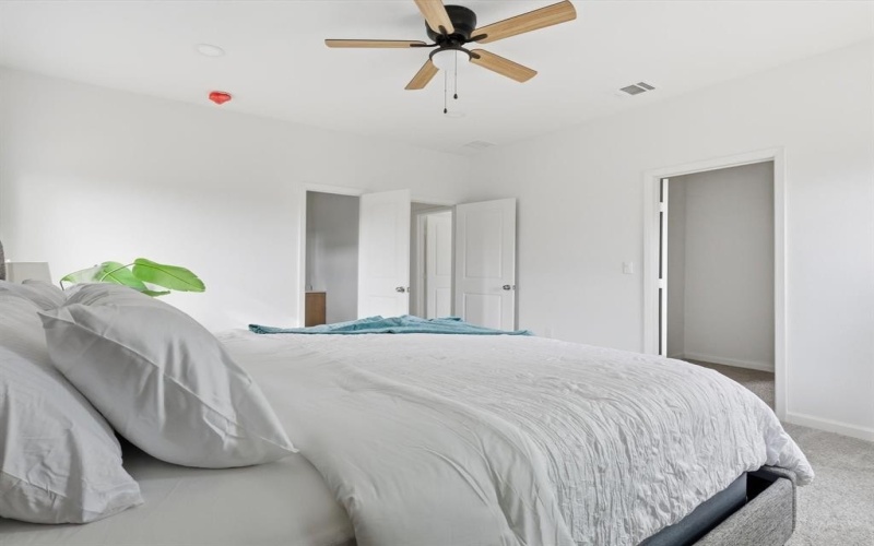 2413 Lena Street, Fort Worth, TX 76105, 3 Habitaciones Habitaciones , ,2 BañosBaños,Residential,En Venta,2413 Lena Street,0,21139492