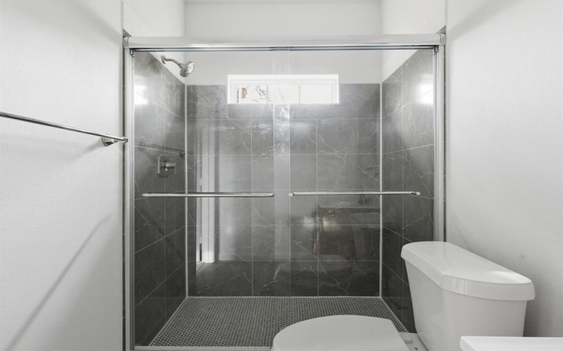 2413 Lena Street, Fort Worth, TX 76105, 3 Habitaciones Habitaciones , ,2 BañosBaños,Residential,En Venta,2413 Lena Street,0,21139492