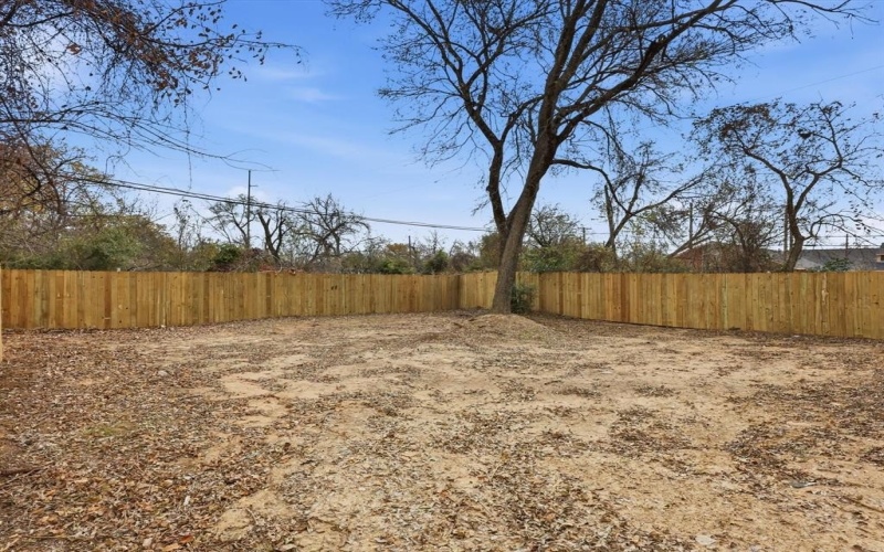 2413 Lena Street, Fort Worth, TX 76105, 3 Habitaciones Habitaciones , ,2 BañosBaños,Residential,En Venta,2413 Lena Street,0,21139492