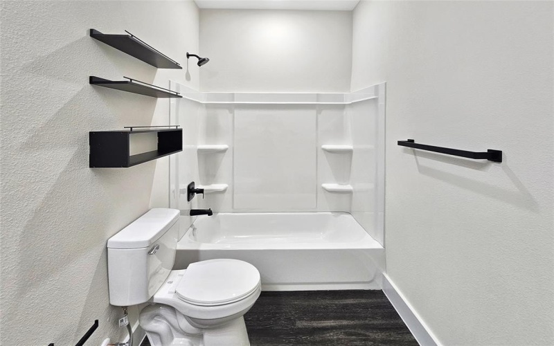 187 Harris Boulevard, Malakoff, TX 75148, 3 Bedrooms Bedrooms, ,2 BathroomsBathrooms,Residential,For Sale,187 Harris Boulevard,0,21139849