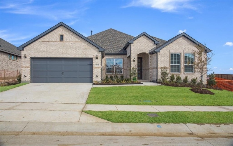 201 Cross Timbers Street, Azle, TX 76020, 4 Bedrooms Bedrooms, ,3 BathroomsBathrooms,Residential,For Sale,201 Cross Timbers Street,0,21140938