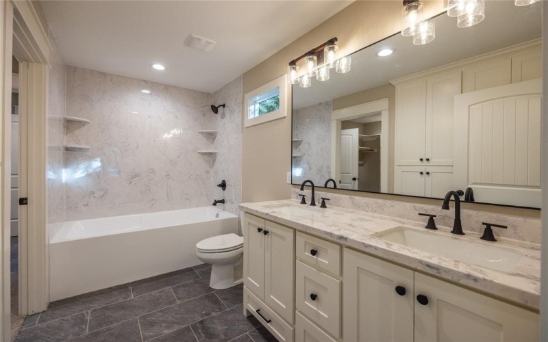 2340 Fort Graham, Waco, TX 76705, 3 Bedrooms Bedrooms, ,3 BathroomsBathrooms,Residential,For Sale,2340 Fort Graham,0,21141229