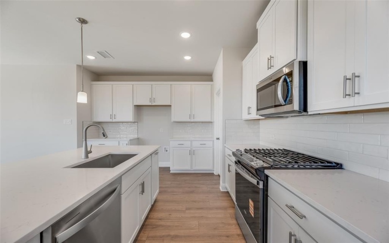 153 Ashbrook Street, Little Elm, TX 75068, 3 Bedrooms Bedrooms, ,2 BathroomsBathrooms,Residential,For Sale,153 Ashbrook Street,0,21141248