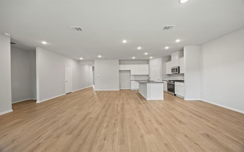 3204 Royal Forest Drive, Denton, TX 76208, 4 Habitaciones Habitaciones , ,2 BañosBaños,Residential,En Venta,3204 Royal Forest Drive,0,21141321