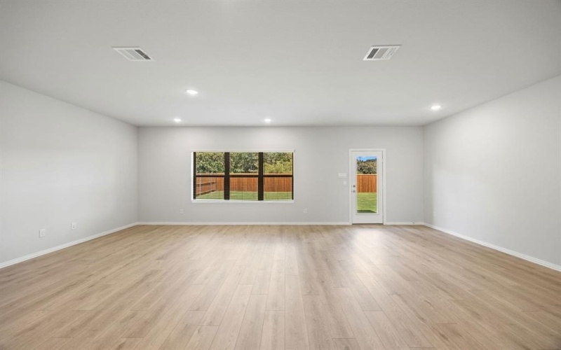 3204 Royal Forest Drive, Denton, TX 76208, 4 Habitaciones Habitaciones , ,2 BañosBaños,Residential,En Venta,3204 Royal Forest Drive,0,21141321