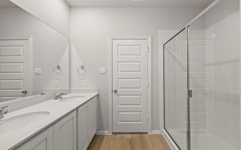 3204 Royal Forest Drive, Denton, TX 76208, 4 Habitaciones Habitaciones , ,2 BañosBaños,Residential,En Venta,3204 Royal Forest Drive,0,21141321