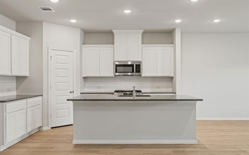 3204 Royal Forest Drive, Denton, TX 76208, 4 Habitaciones Habitaciones , ,2 BañosBaños,Residential,En Venta,3204 Royal Forest Drive,0,21141321