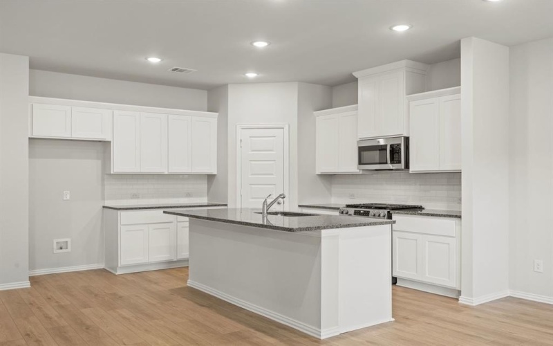 3204 Royal Forest Drive, Denton, TX 76208, 4 Habitaciones Habitaciones , ,2 BañosBaños,Residential,En Venta,3204 Royal Forest Drive,0,21141321