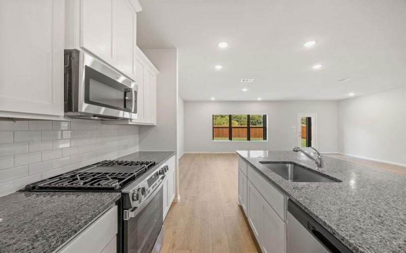 3204 Royal Forest Drive, Denton, TX 76208, 4 Habitaciones Habitaciones , ,2 BañosBaños,Residential,En Venta,3204 Royal Forest Drive,0,21141321