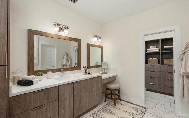 230 W Longoria Drive, Pharr, TX 78577, 3 Bedrooms Bedrooms, ,2 BathroomsBathrooms,Residential,For Sale,230 W Longoria Drive,0,490882