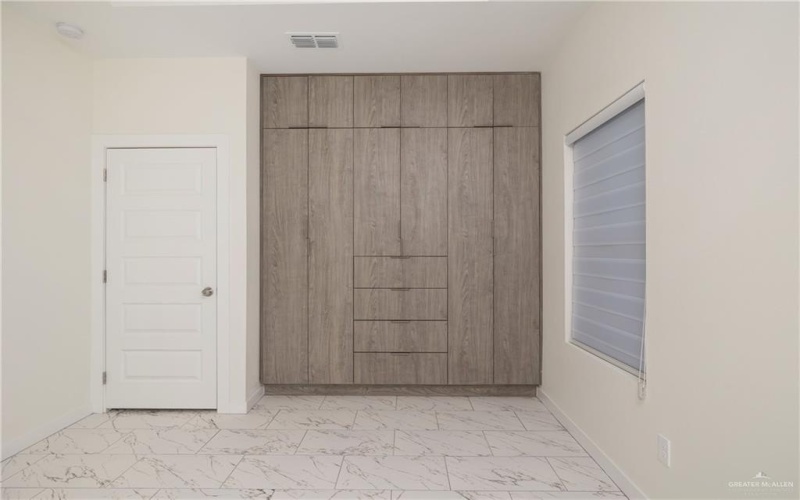 230 W Longoria Drive, Pharr, TX 78577, 3 Bedrooms Bedrooms, ,2 BathroomsBathrooms,Residential,For Sale,230 W Longoria Drive,0,490882