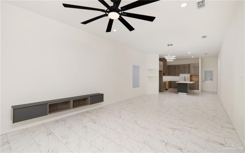 230 W Longoria Drive, Pharr, TX 78577, 3 Bedrooms Bedrooms, ,2 BathroomsBathrooms,Residential,For Sale,230 W Longoria Drive,0,490882