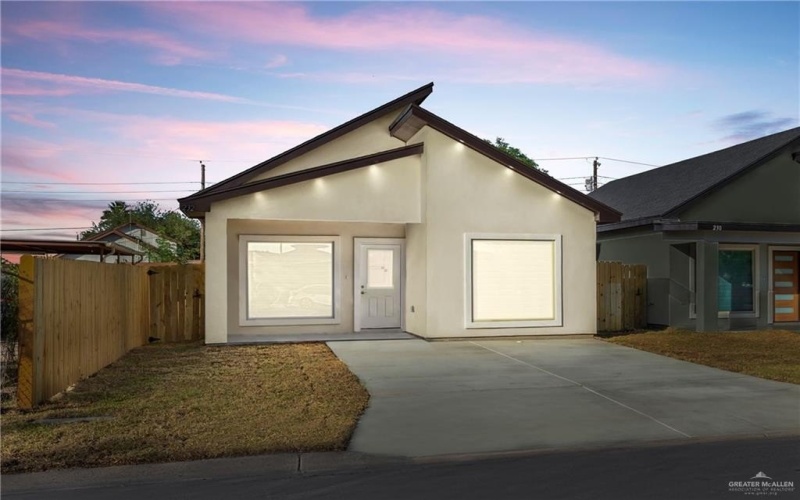 232 W Longoria Drive, Pharr, TX 78577, 3 Bedrooms Bedrooms, ,2 BathroomsBathrooms,Residential,For Sale,232 W Longoria Drive,0,490883