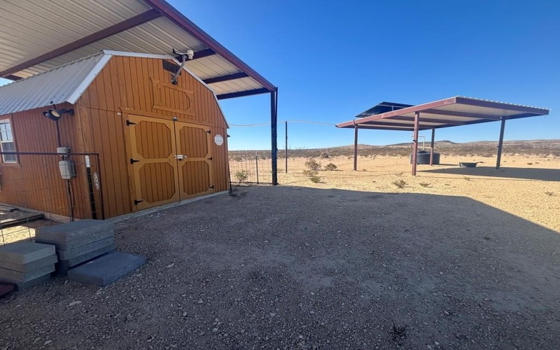 2980 E Helt Dr, Terlingua, TX 79852, 2 Habitaciones Habitaciones , ,Residential,En Venta,2980 E Helt Dr,0,165262