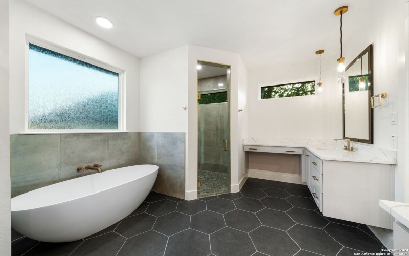 486 James Way, Castroville, TX 78009, 4 Habitaciones Habitaciones , ,5 BañosBaños,Residential,En Venta,486 James Way,0,1930606