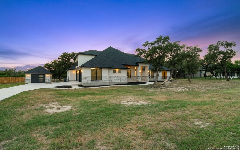 486 James Way, Castroville, TX 78009, 4 Habitaciones Habitaciones , ,5 BañosBaños,Residential,En Venta,486 James Way,0,1930606