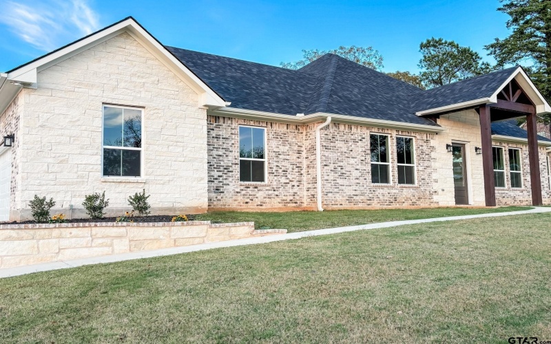 19654 Dove Ridge Dr, Lindale, TX 75771, 4 Bedrooms Bedrooms, ,2 BathroomsBathrooms,Residential,For Sale,19654 Dove Ridge Dr,0,26000016