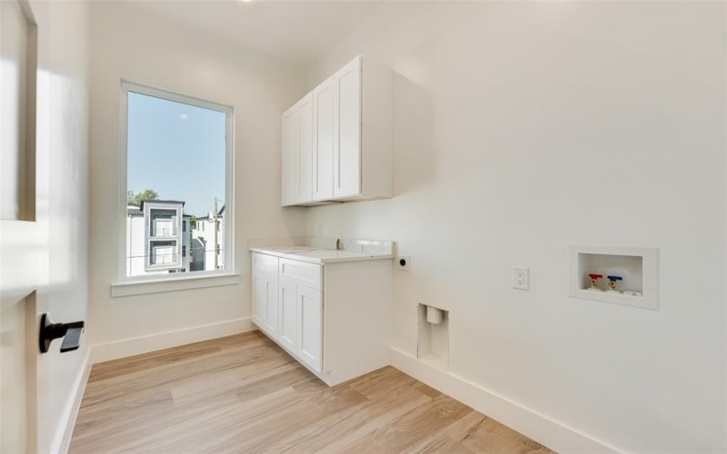 1123 Muncie, Dallas, TX 75212, 3 Habitaciones Habitaciones , ,3 BañosBaños,Residential,En Venta,1123 Muncie,0,21101219