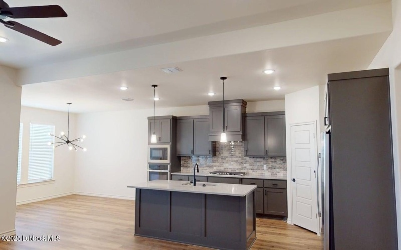 612 E 13th Street, Wolfforth, TX 79382, 4 Habitaciones Habitaciones , ,3 BañosBaños,Residential,En Venta,612 E 13th Street,202551828