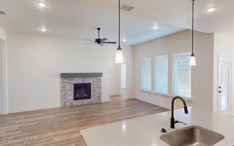 612 E 13th Street, Wolfforth, TX 79382, 4 Habitaciones Habitaciones , ,3 BañosBaños,Residential,En Venta,612 E 13th Street,202551828
