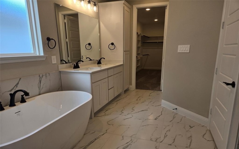 7225 Bayhill Lane, Rowlett, TX 75088, 4 Habitaciones Habitaciones , ,3 BañosBaños,Residential,En Venta,7225 Bayhill Lane,0,21141638