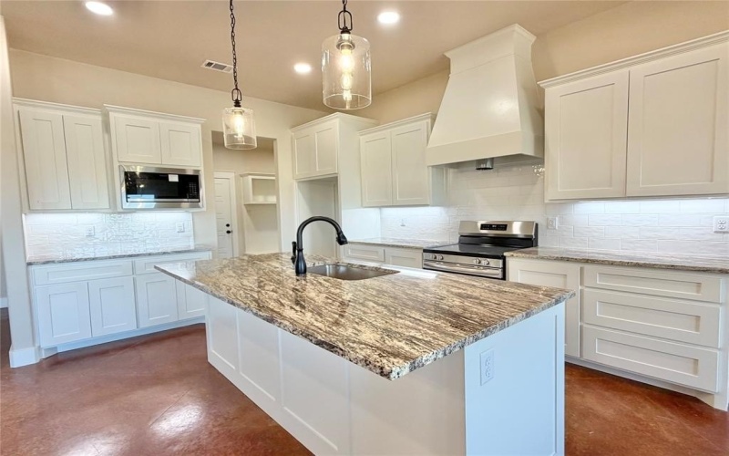 1017 Sabrina Court, Weatherford, TX 76085, 4 Habitaciones Habitaciones , ,2 BañosBaños,Residential,En Venta,1017 Sabrina Court,0,21141677