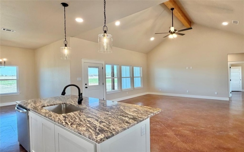 1017 Sabrina Court, Weatherford, TX 76085, 4 Habitaciones Habitaciones , ,2 BañosBaños,Residential,En Venta,1017 Sabrina Court,0,21141677