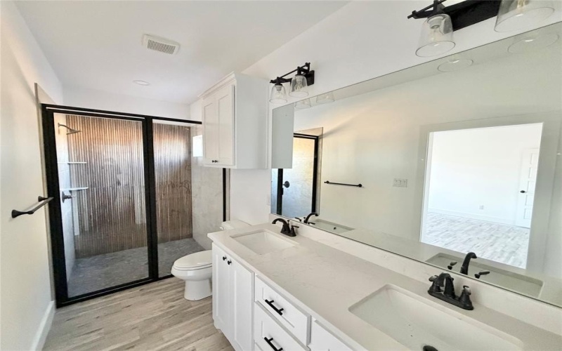 2001 Collin Street, Weatherford, TX 76085, 4 Habitaciones Habitaciones , ,2 BañosBaños,Residential,En Venta,2001 Collin Street,0,21141738